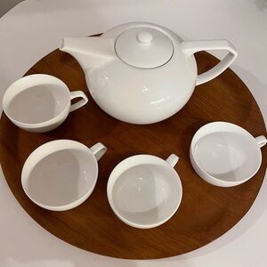 David’s Tea Classic White Teapot and Cup Set with Tray